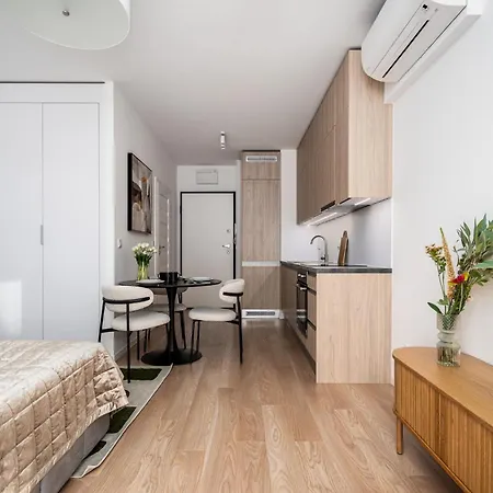 Modern Centrum Browary Warszawskie Apartman