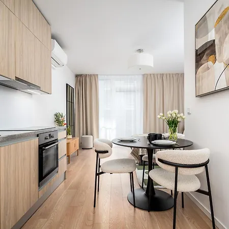 Modern Centrum Browary Warszawskie Varsovie